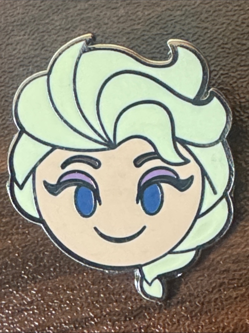5/$25 Disney’s Frozen Elsa Happy Emoji Pin